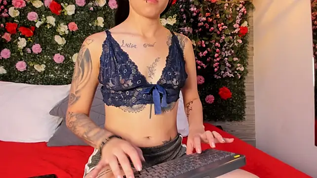 MelanyWeild Live XXX-Chat