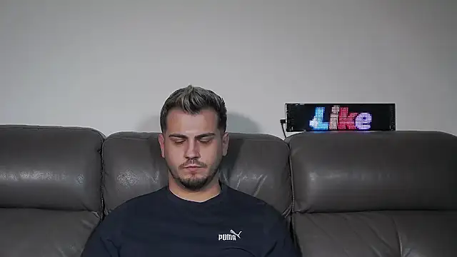 CrazyDom1 Chat XXX live