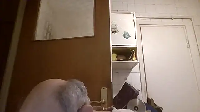 mariusica1@xh Live XXX Chat