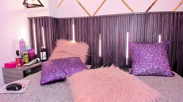 MeganNightt live XXX chat