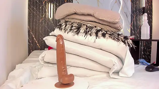 ebony_hot1 élő XXX-chatje