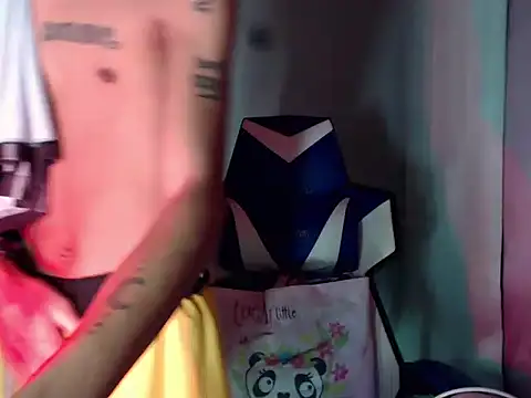 riks_tyler 现场XXX聊天