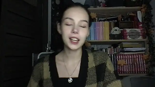 Yuna5343's Webcam Show