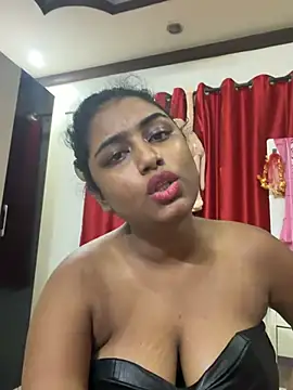 צ'אט XXX בשידור חי של horny_tenager