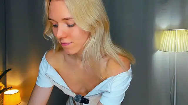DianeHonnette XXX чат на живо