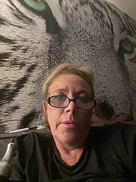 Chat XXX Live Golden-Dior
