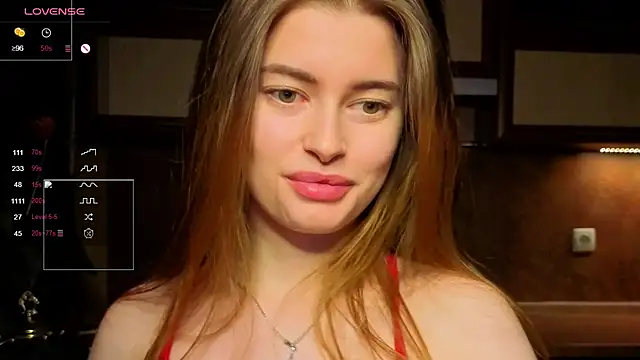 EmiliaCouple – Live XXX-chat