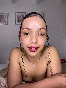Yasmin777_ Chat XXX live