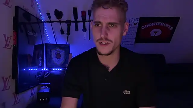 XXX chat uživo modela Cookieboy88
