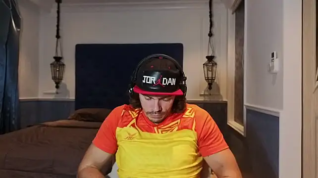 Marrymeplz Live XXX-Chat