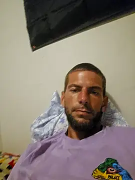 whiteboy4200 Chat XXX in diretta