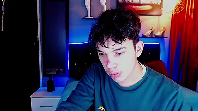 haku_nayro – Naživo XXX chat