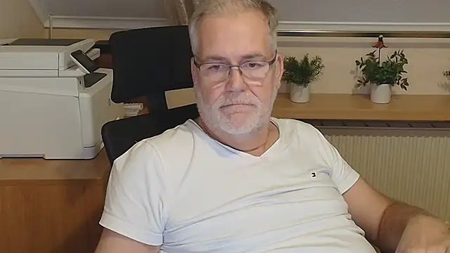 subbear1968 Live XXX-Chat