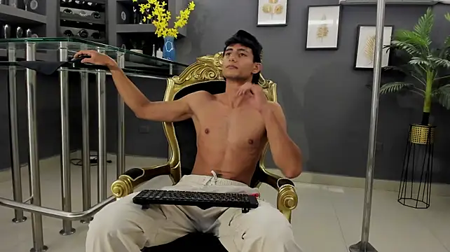 Онлайн чат XXX MaxiimoRomano_