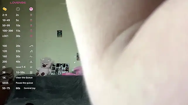 צ'אט XXX בשידור חי של LiziArms