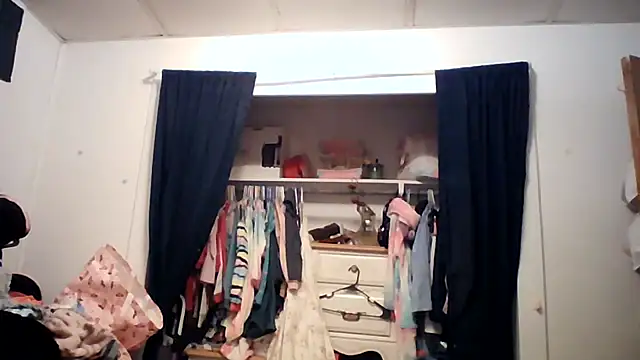 starlight1983's Live XXX Chat