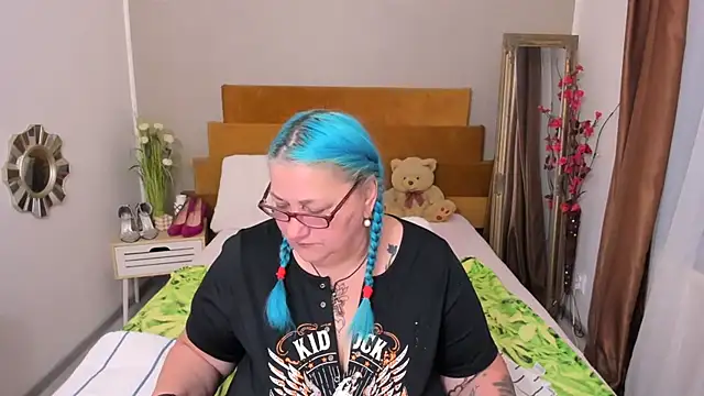 Sugarmommy_69X: онлайн-секс-чат