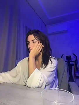 Kira__love1's Live XXX Chat