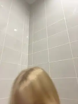 KoriMelon's Live XXX Chat