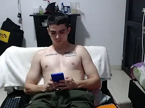 XXX chat uživo modela Zac_Efront