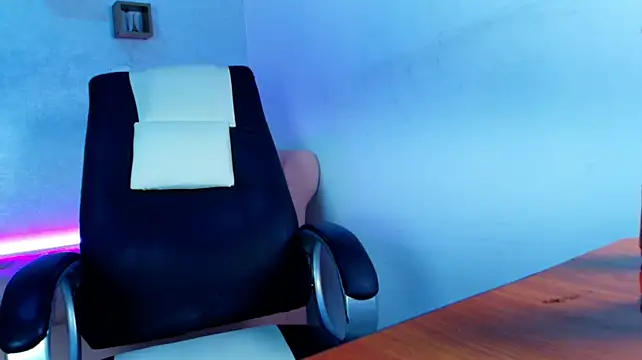 Chat +18 de Tifany_Angelss ao vivo