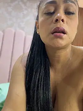Chatroom XXX en direct de sofia_xxx02