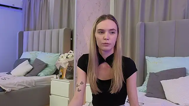 NikkiRyx Live XXX-Chat