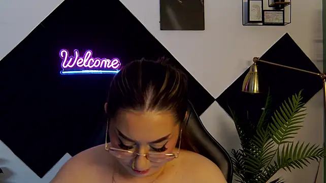 Katewalker_ Chat XXX in diretta