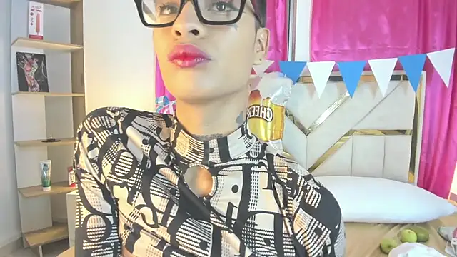 Онлайн чат XXX Exotic__April