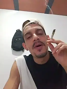 LatinBeast26cm Live XXX-chat