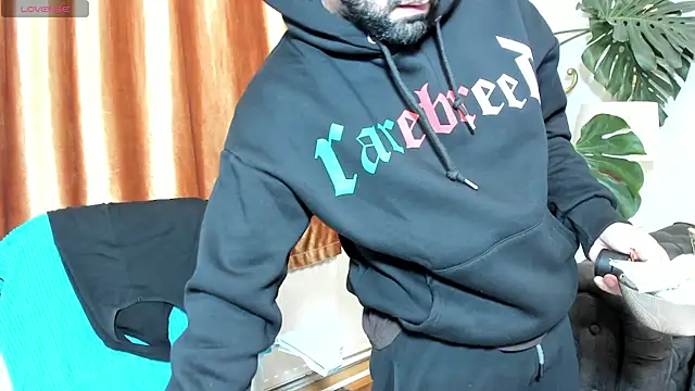 Chat +18 de TommyDum ao vivo