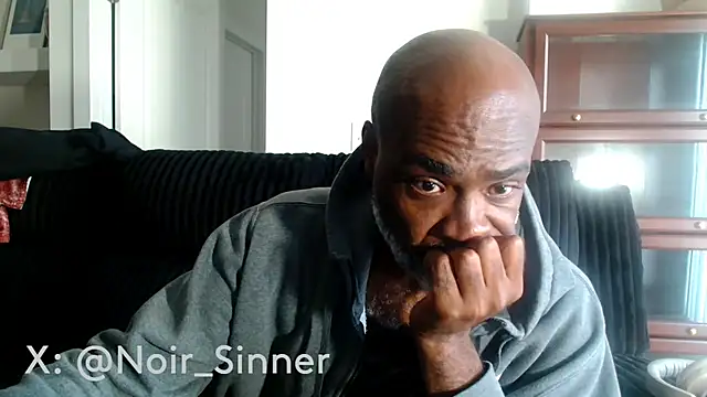 sinnernoir's Live XXX Chat