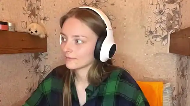 EmyMiu XXX чат на живо
