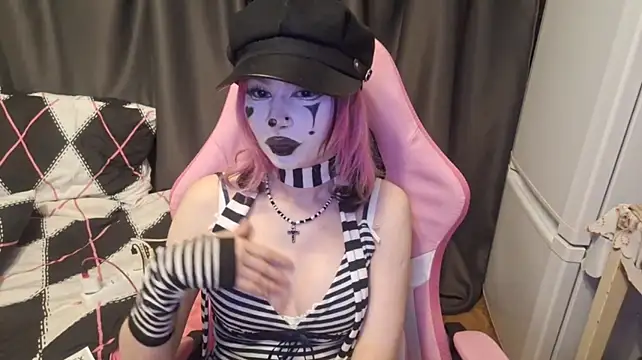 XXX chat uživo modela SheridanKitcher
