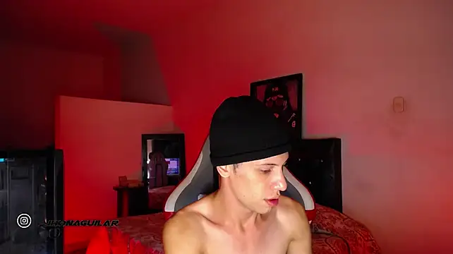 santiago_cutex Live XXX-chat