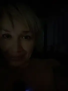 แชท XXX สดของ MARILYNKOVANOVA