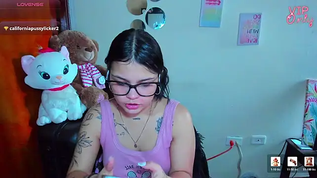 angelina_77 Chat XXX in diretta