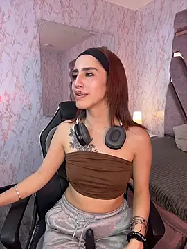 Elodiee_Roussee – Live XXX-chat