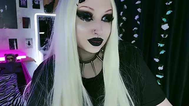 Kitty_goth: онлайн-секс-чат
