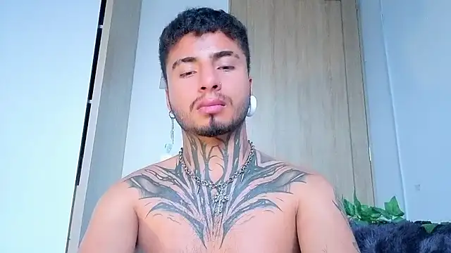 Онлайн чат XXX JuanCamiilo_66