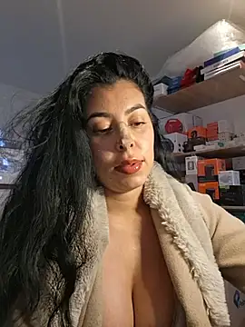 Luianna 现场XXX聊天