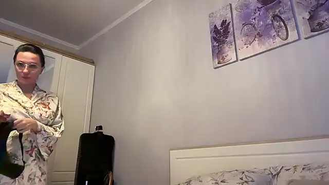 XXX chat uživo modela KamilaXHot