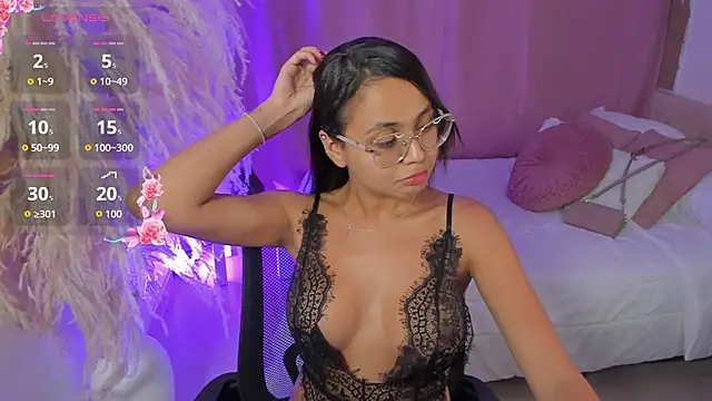 Chat XXX en directo de Lucia_brown1