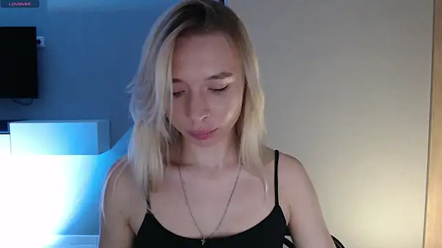 Emily_Hartt Live XXX Chat