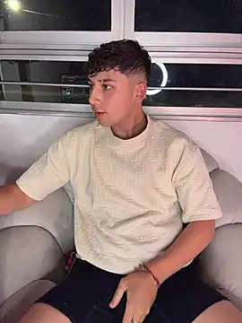 Chat +18 de OLIVER_K ao vivo