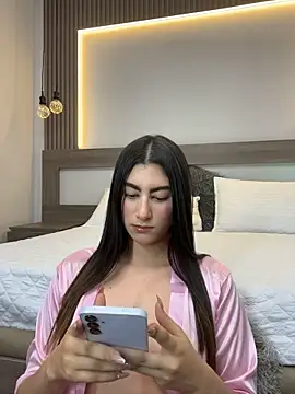 evelyn_hills Chat XXX in diretta