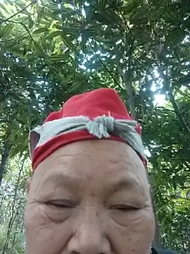 LoveMomy68's Webcam Show