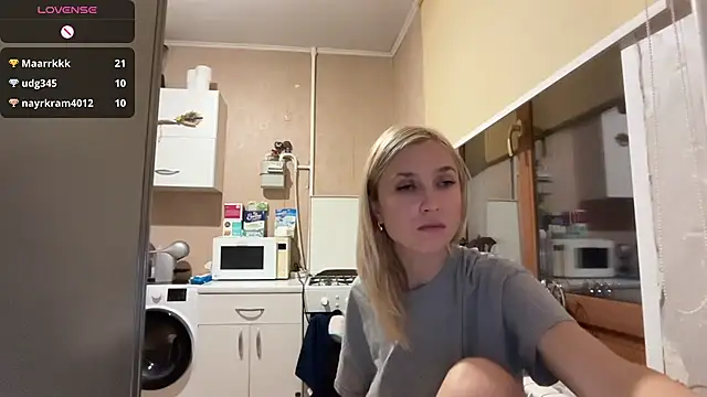 AngelJeni Adlı Modelin Canlı XXX Sohbeti
