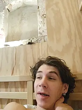 EmoWhiteBoy18 webcam show