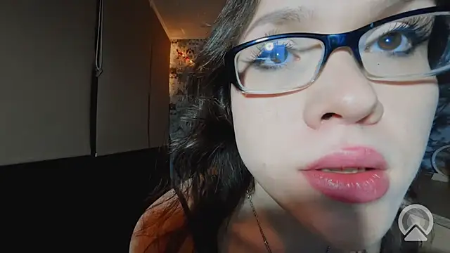 RachelSav Adlı Modelin Canlı XXX Sohbeti